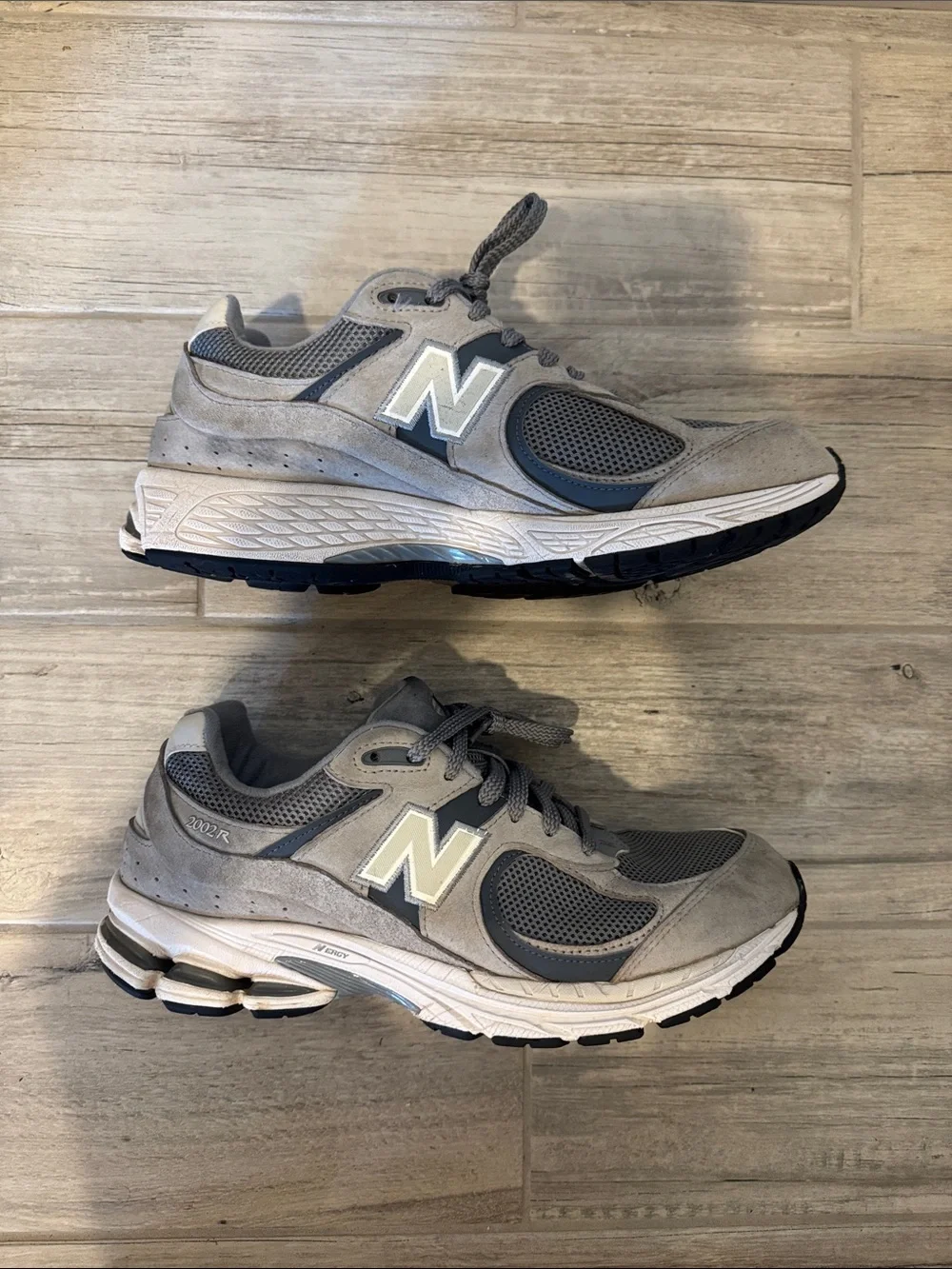 New Balance 2002R - Picture 2 of 6